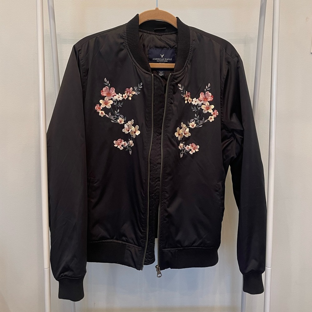 American Eagle Outfitters Black Bomber Jacket with Floral Threading Size XL